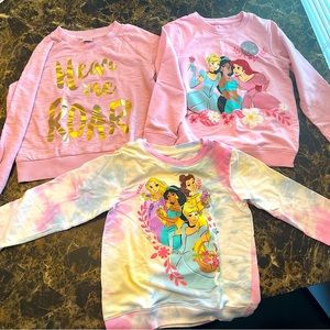 Bundle of 3 crew neck sweatshirts for girl